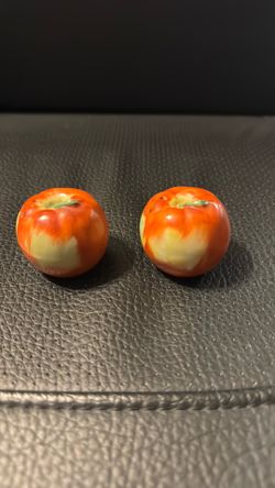VTG RED APPLES