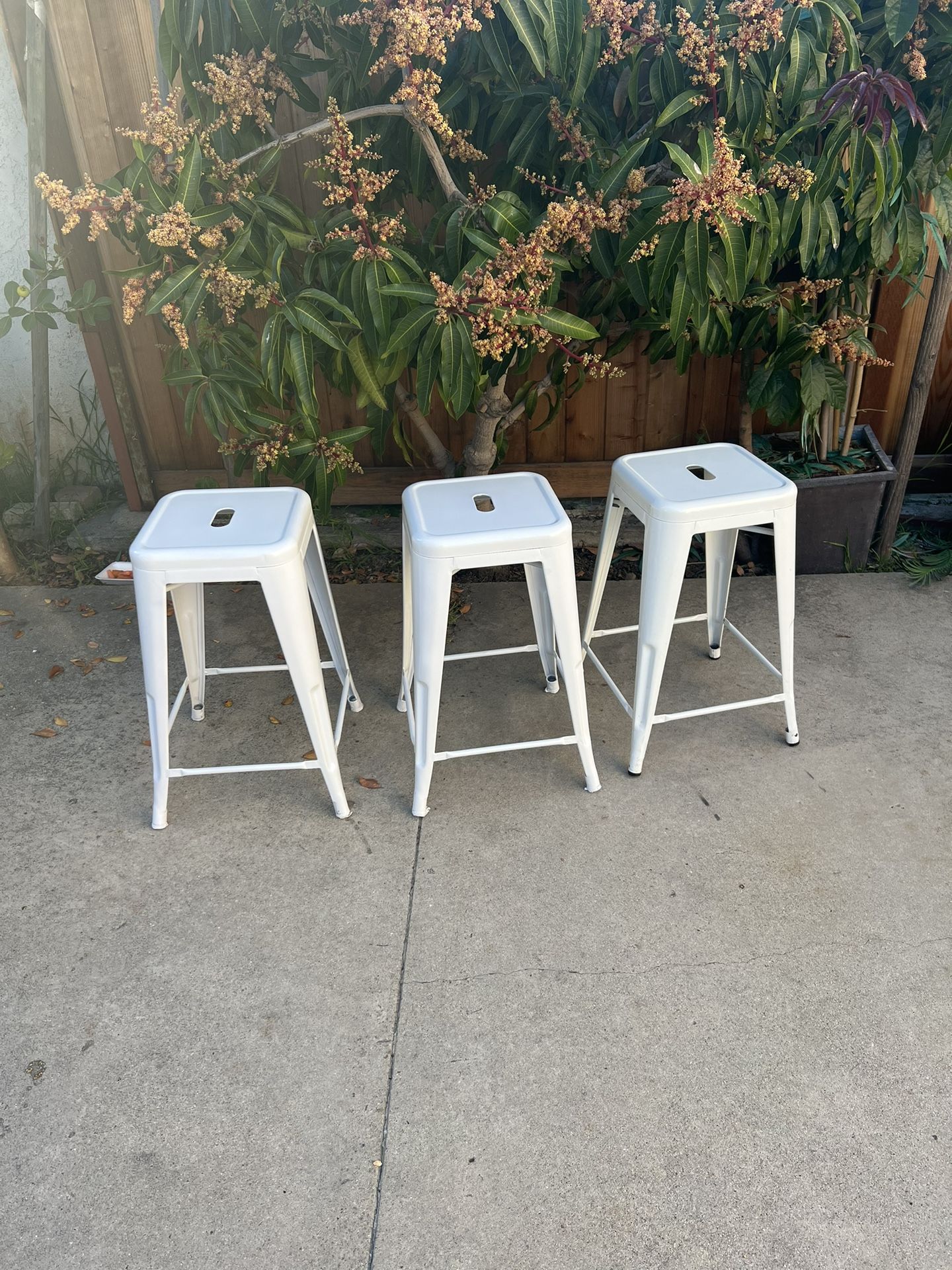 24” Height Metal Bar Stools