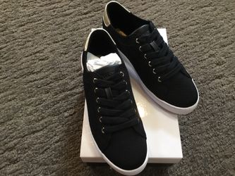 BRAND NEW WOMENS NINE WEST SNEAKER