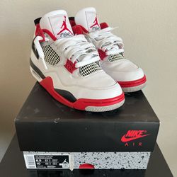 Air Jordan 4 Retro Fire Red 2020 Size 8.5 Mens