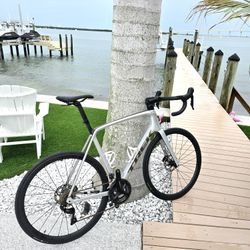 Trek Emonda SL5 with Aeolus carbon wheels