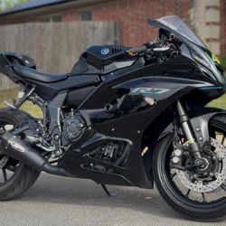 Yamaha R7 700cc