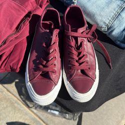 Converse Size 5 Men Size 7 Woman 