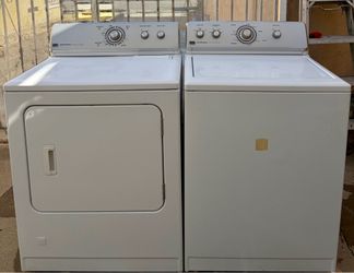 Washer & Dryer / Lavadora & Secadora