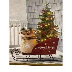 ✨️ $85 Member's Mark 70 Warm White LED Pre-Lit Wooden Sleigh with Topiary, 46" W7520