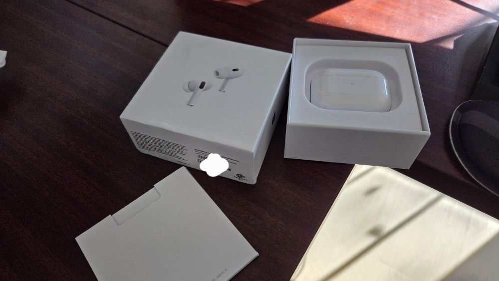 Apple - AirPods Pro (2nd generation) - White MQD83AM/A - A2618