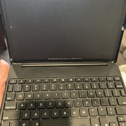 Zagg Bluetooth Keyboard iPad Case
