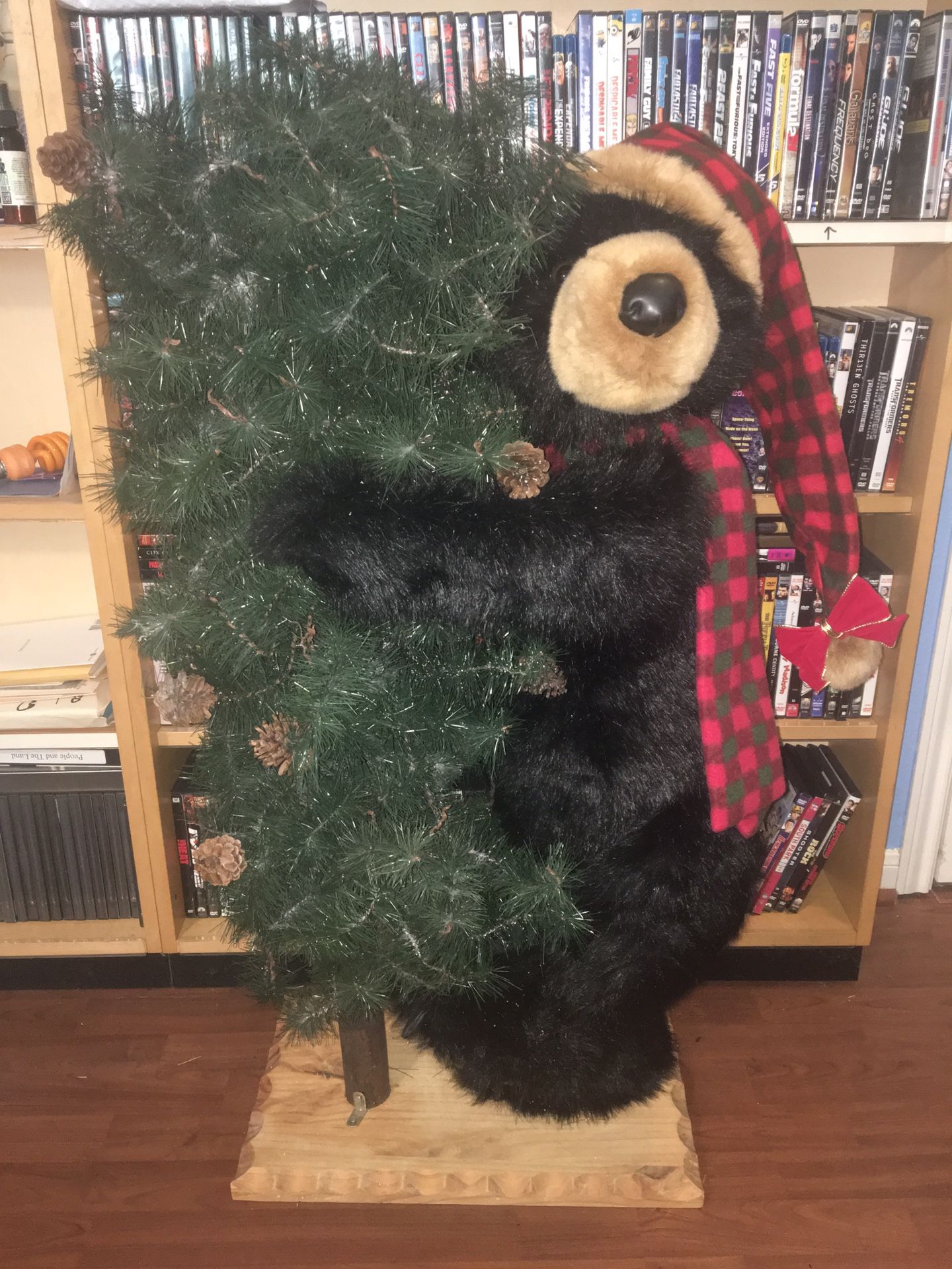Dan Dee Collector’s Choice Climbing Christmas Tree Black Bear 3.5’ Holiday Decor