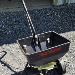 True temper SB 1500 Spreader