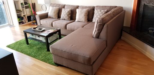 Sectional couch sofa Ashley