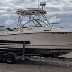 1995 Robalo 2140  -  21’ Fishing Boat