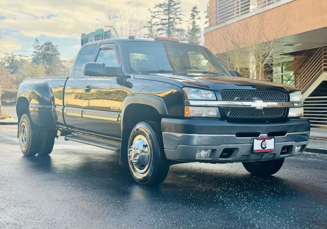 2003 Chevrolet Silverado 3500 Extended Cabnull
