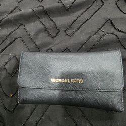 Micheal Kors wallet