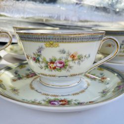 Vintage 1950’s Tea Cup & Saucer Set Of 2
