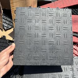 ‏250 Interlocking Garage Floor Tiles for Sale