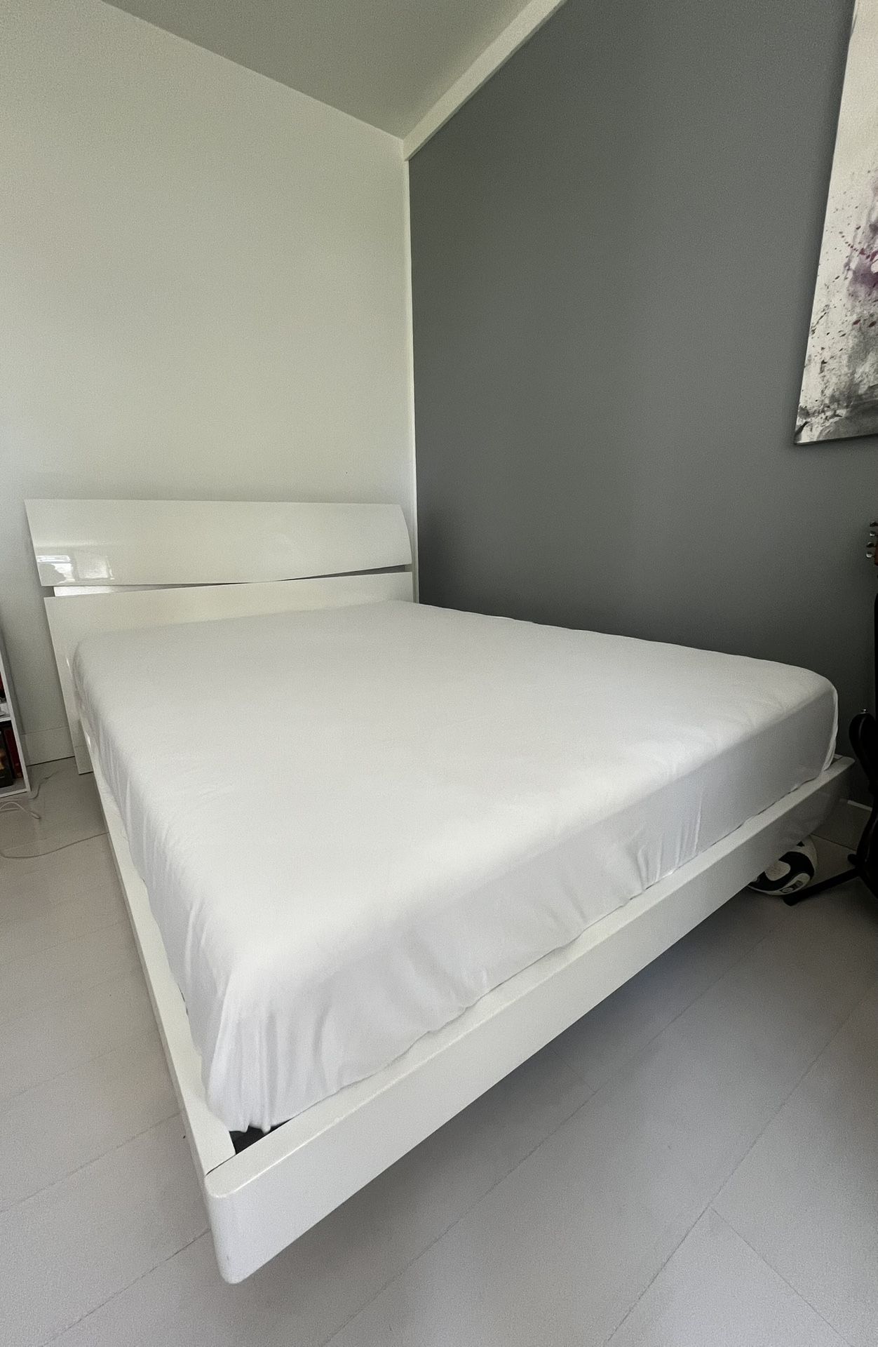 Queen Bed Frame And Headboard (with Storage drawers) 