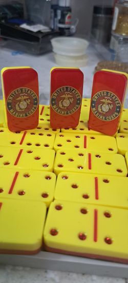 Custom DOMINOES