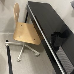 Desk And Chair 