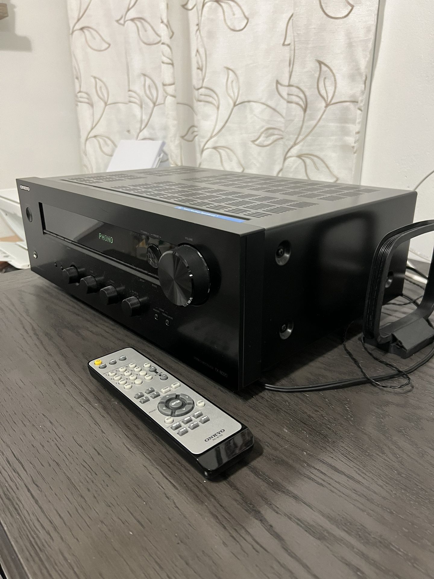 Onkyo Stereo Receiver TX-8020