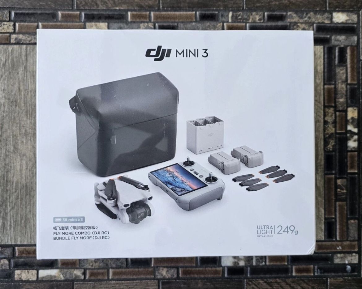 DJI mini 3 fly more combo drone and built in screen remote controller 