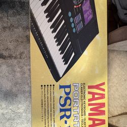 Yamaha Keyboard Electric 