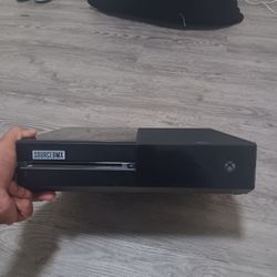 Xbox One 1  1TB