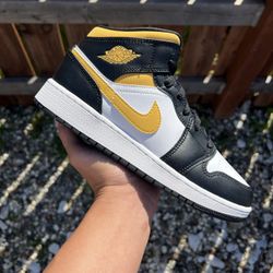 Jordan 1 Mid White Pollen Black (Size 5.5Y)