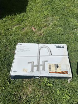 KOHLER Otira 2-Handle Bridge Pull-Down Kitchen Faucet with Soap Dispenser and Sweep Spray in Vibrant