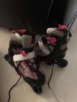 Adjustable fit in -line skates