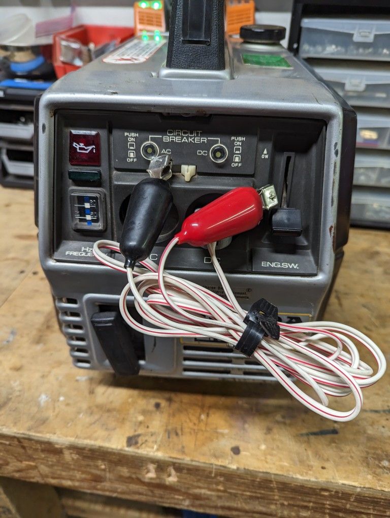 Vintage Honda EM600 Gas Generator 12V AC/DC for Sale in Maple Valley