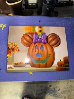 Disney Minnie jack-o’-lantern Halloween