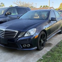 2010 Mercedes-Benz E350 4MATIC – Luxury
