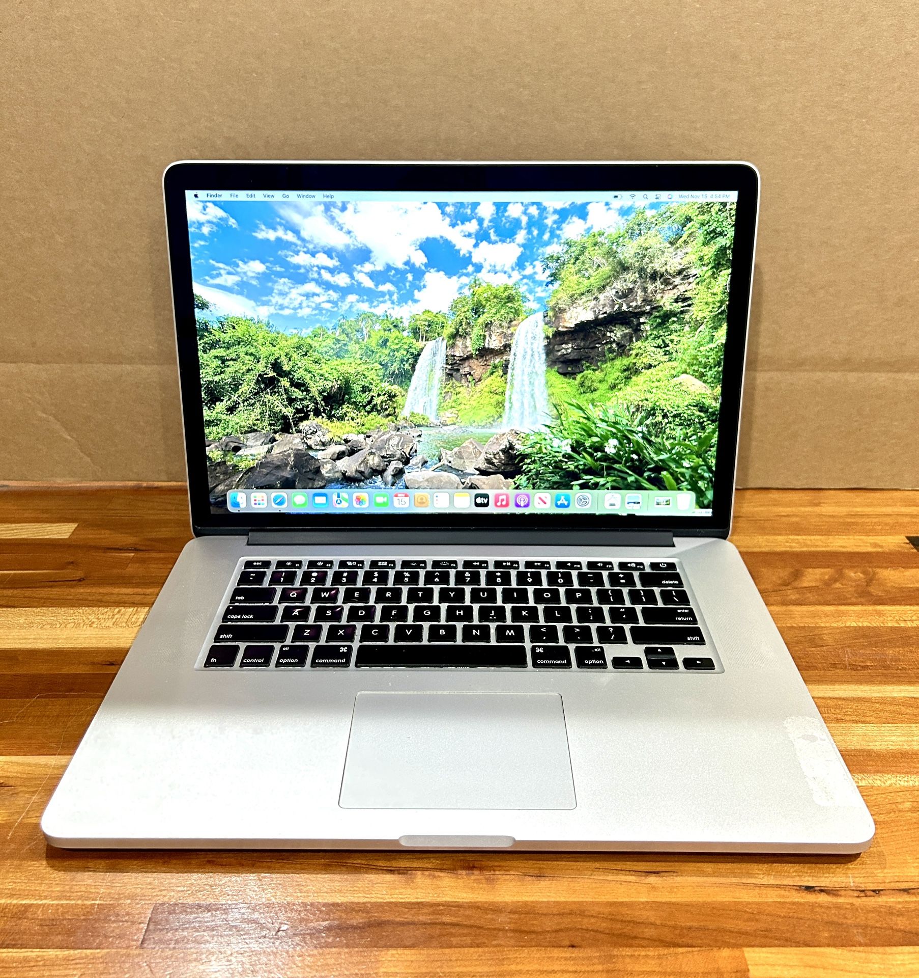 MacBook Pro 15” mid 2015,2.8Ghz i7,16GB RAM, 500GB SSD Fully Functional!!