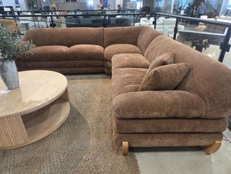 Brand new gorgeous puffer performance fabric sectional in Cocoa with solid wood frame