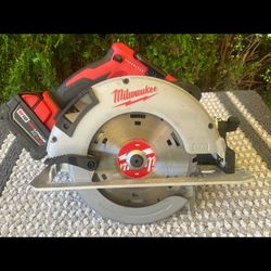 Milwaukee Circular Saw