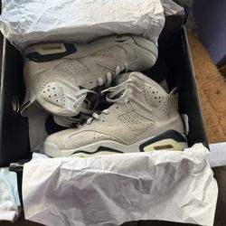 Georgetown 6s Size 9 