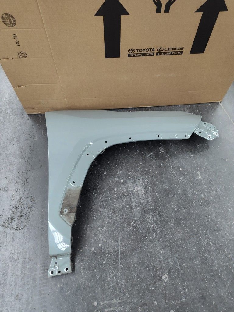 Toyota RAV4 RH Passenger Fender 2019-2025  OEM 538110R130
