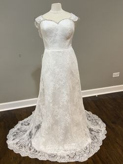 Jasmine Lace Wedding Dress