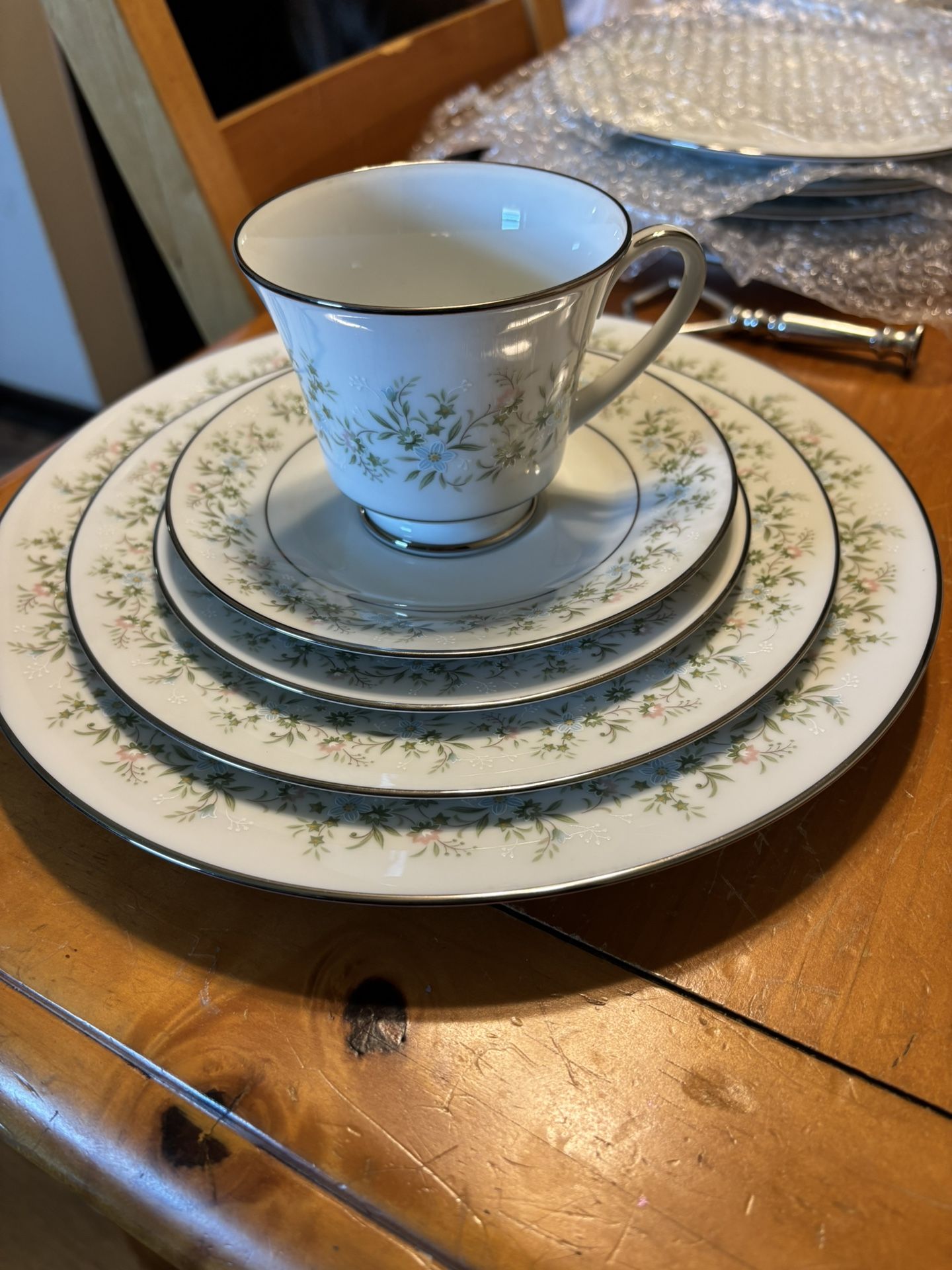 28 Pc Set Of 5 Noritake Savannah 2031 China W/2 Oval Serving Bowls, One Oval Serving Plate