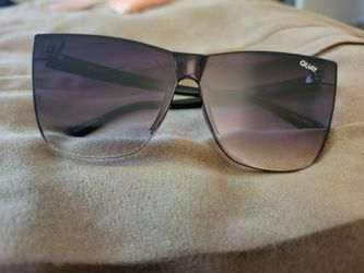 Brand NEW QUAY SUNGLASSES 