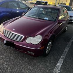 Mercedes Benz C240