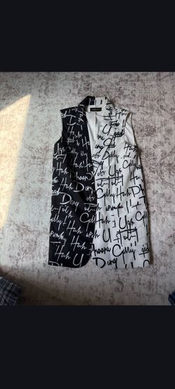 Black & White Graffiti Print Sleeveless Blazer