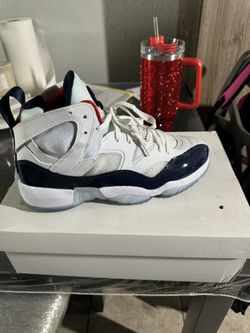 Jordan Jump man Two Trey Size 9