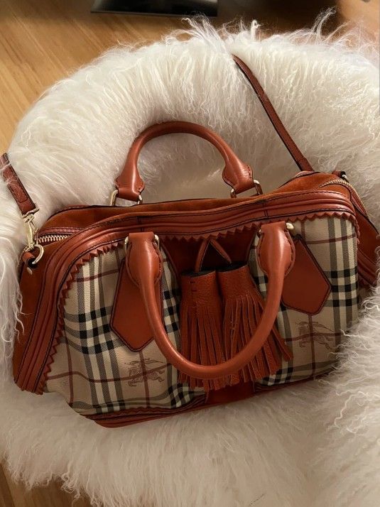 Burberry handbag authentic 