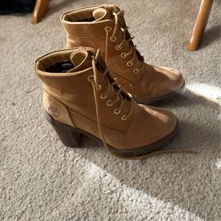 Woman’s Timberland Boots 