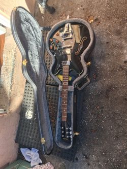 Samick Semi‑Hollow Electric Guitar Green -  Bullet Holes  With 150$ Hard  Case  Included Beautiful  Shape Both