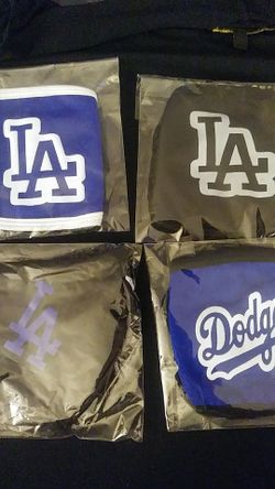 LA Dodgers mask