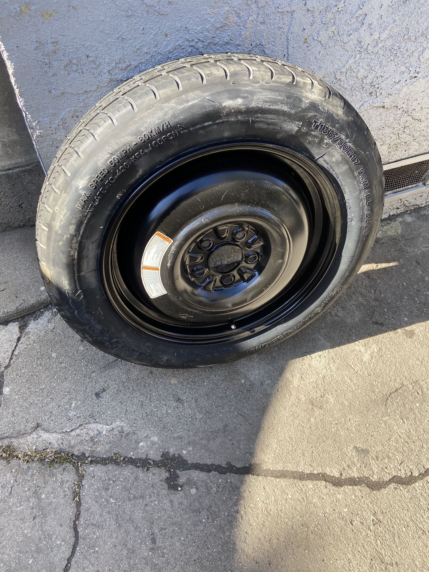 Ford Escape 03 Spare Tire