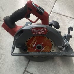 Milwaukee M18 