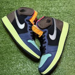 Jordan 1 High Tokyo Bio Hack Size 5Y